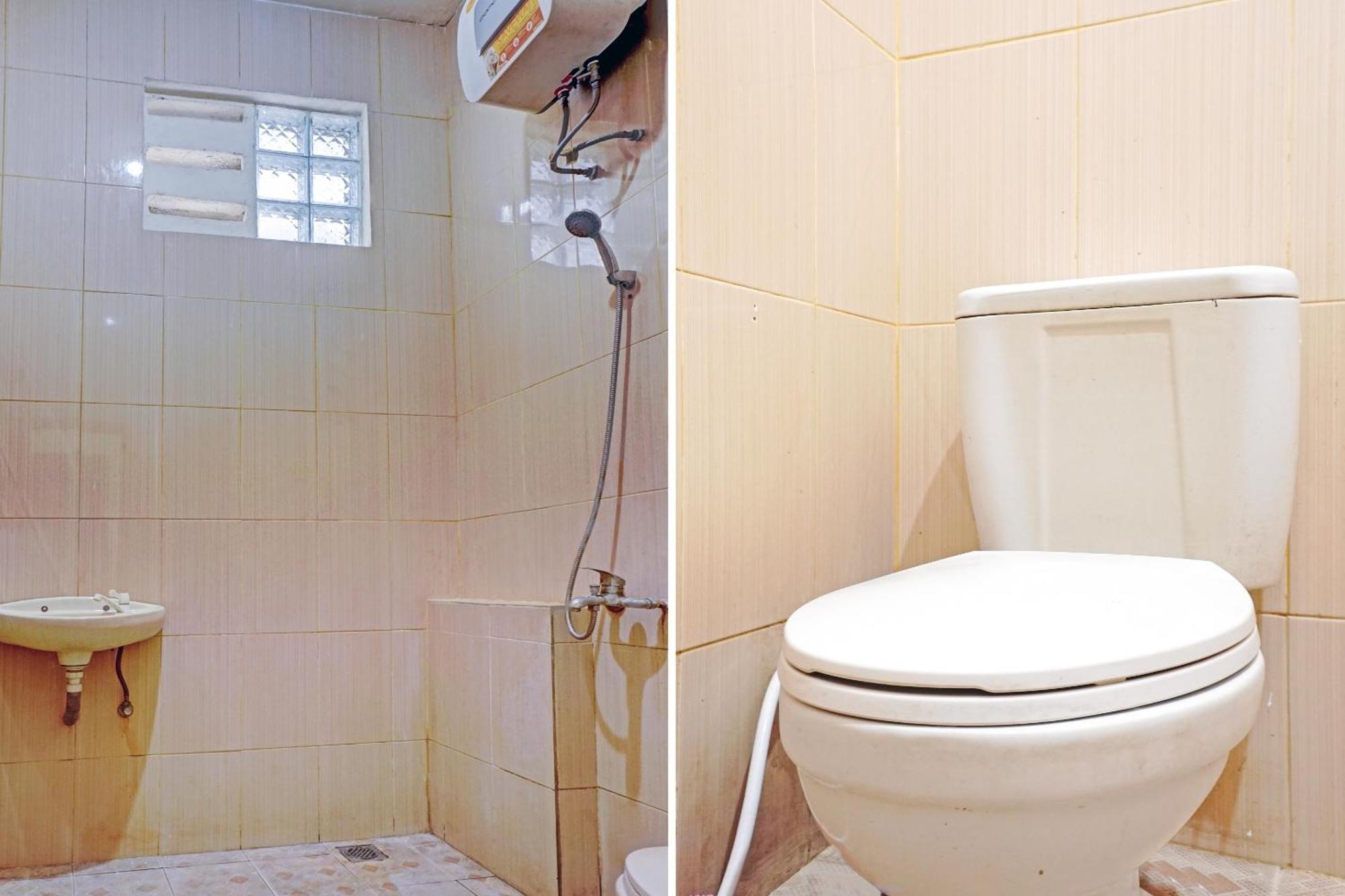 Oyo 90689 Lily House Tangerang