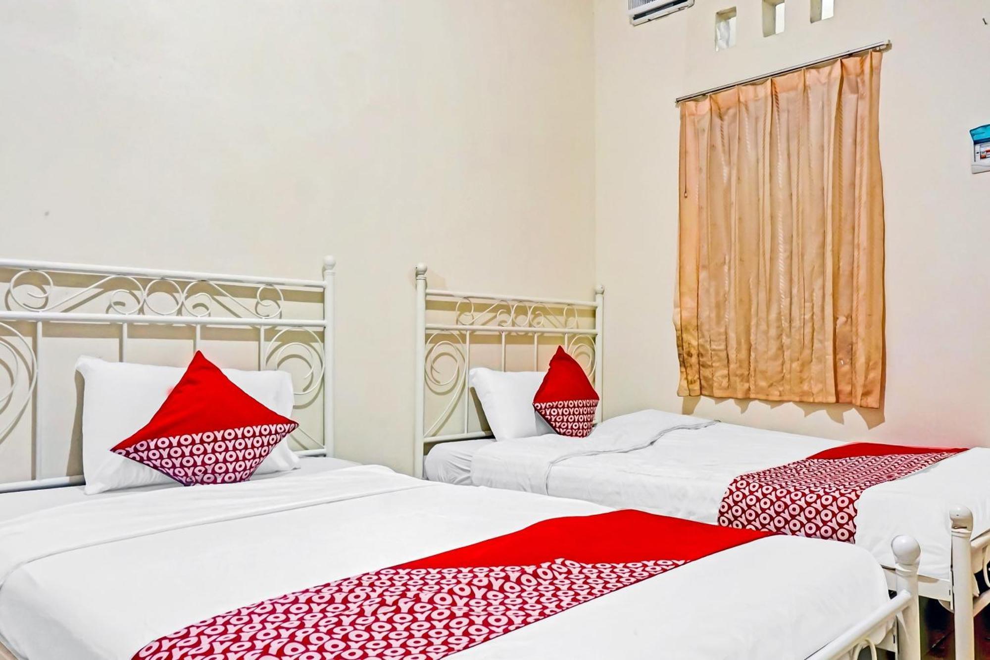 Oyo 90689 Lily House 2* Tangerang